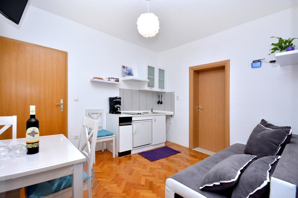 Apartment Joe Light Podstrana Rum bild
