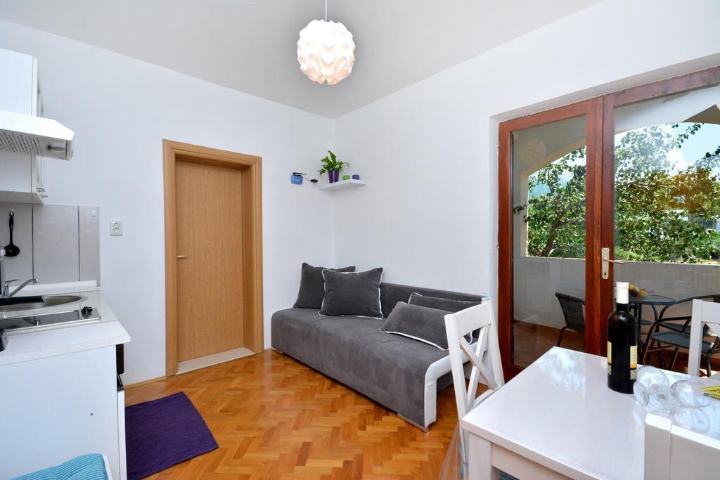 Apartment Joe Light Podstrana Rum bild