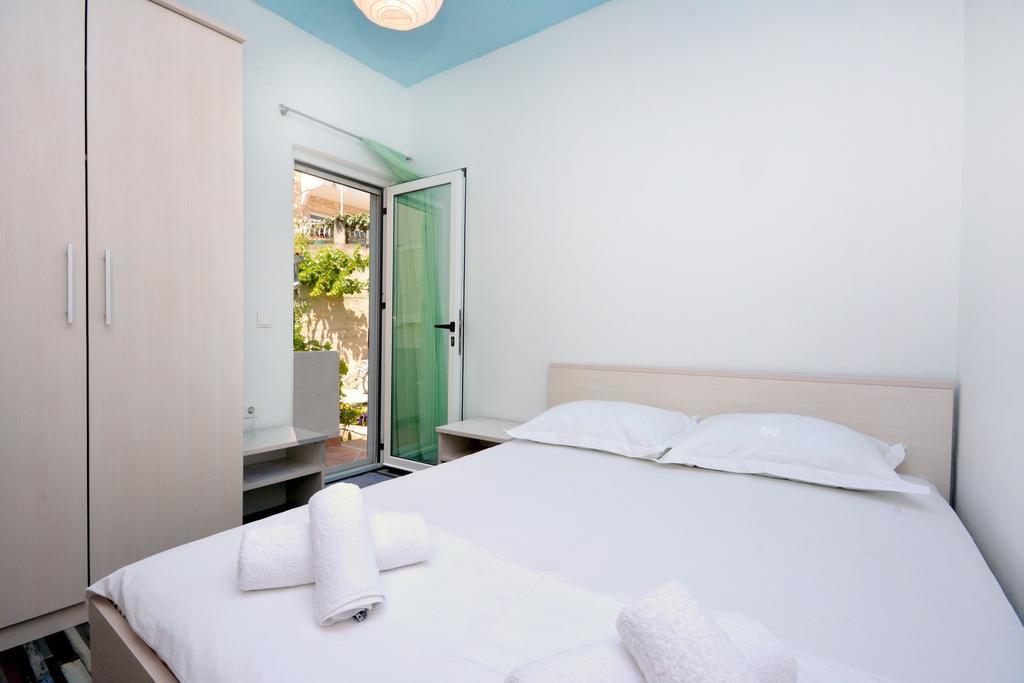 Apartment Joe Light Podstrana Rum bild